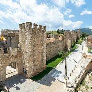 hauzify-i-apartaments-montblanc.catalonia-hotels.com/